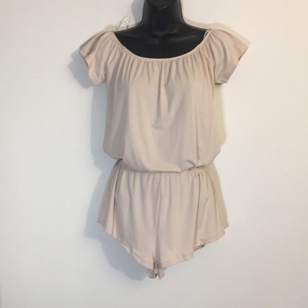 NWT Capella Cream Romper: Size Small